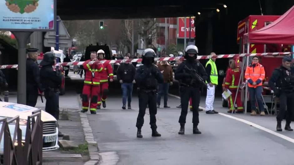 In einem Park : Zwei Tote bei Messer-Attacke nahe Paris – Angreifer von Polizei erschossen