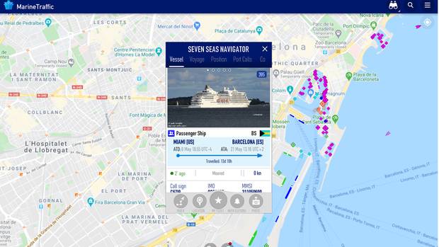 Das Kreuzfahrtterminal im Hafen von Barcelona hat die "Seven Seas Navigator" am Himmelfahrtstag erreicht. Dort liegt das Schiff vor der viel größeren "Norwegian Breakaway"